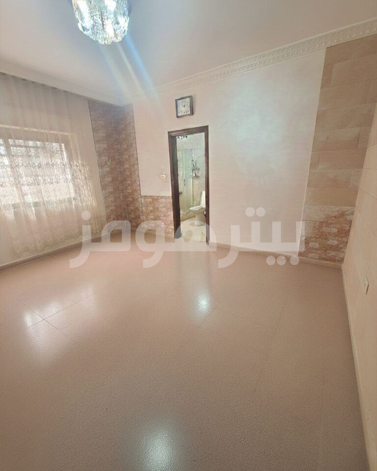 شقة ارضية للبيع 